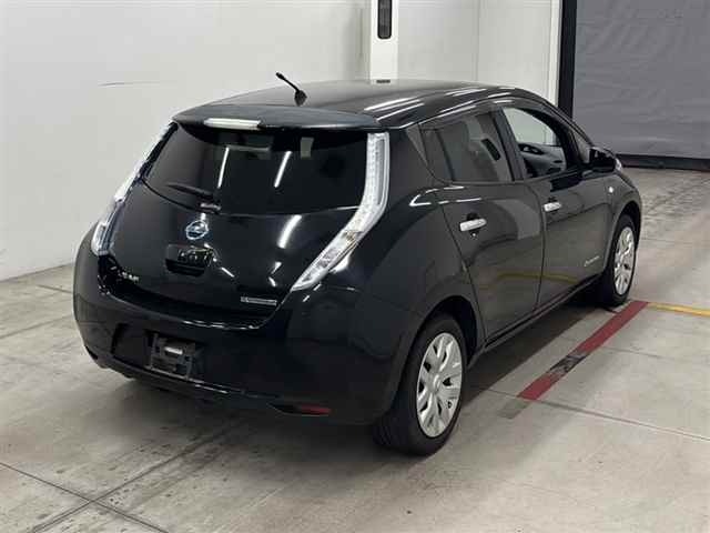 Nissan LEAF 2015 8486061-5