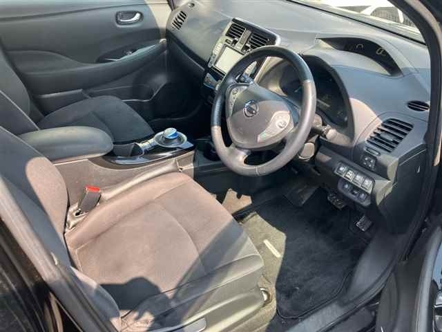 Nissan LEAF 2015 8486061-7