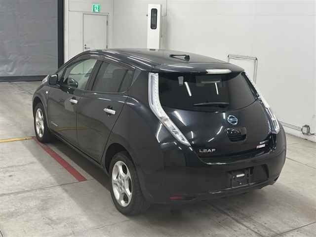 Nissan LEAF 2014 8486062-1