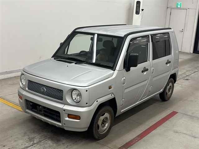 Daihatsu NAKED 2000 8484441-4