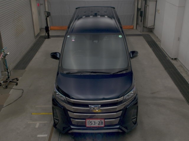 Toyota NOAH 2017 8483041-6