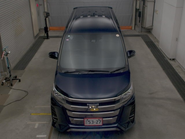 Toyota NOAH 2019 8483054-6