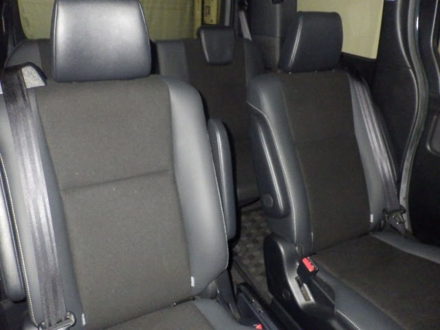 Toyota NOAH 2019 8483054-8