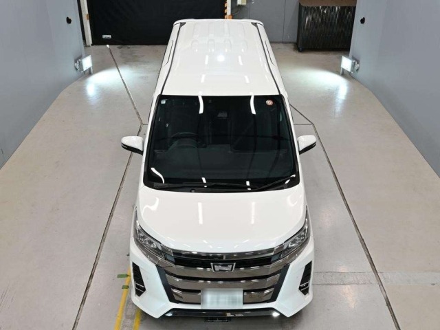 Toyota NOAH 2020 8483074-7