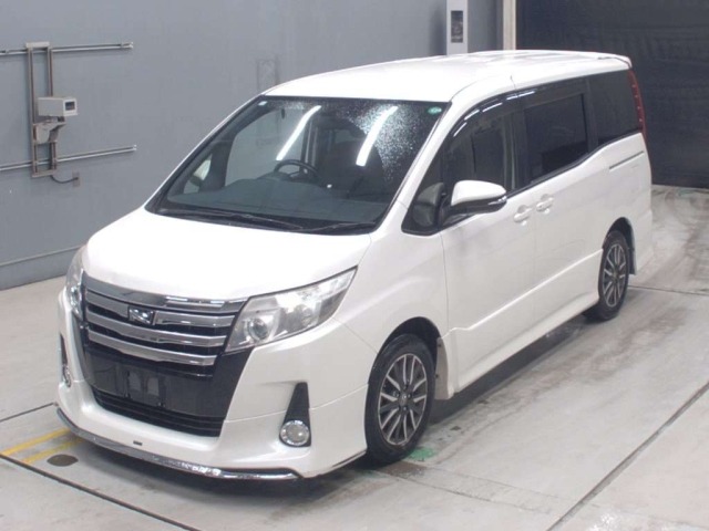 Toyota NOAH 2015 8483076-0