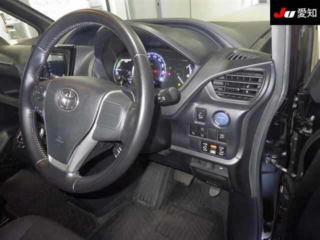 Toyota NOAH 2016 8483080-5
