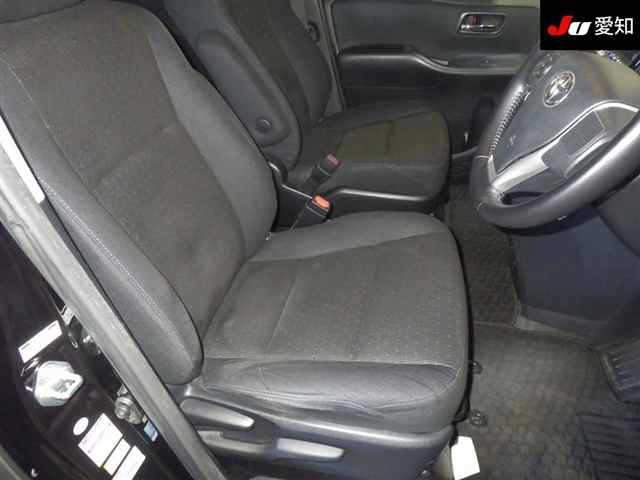 Toyota NOAH 2016 8483080-6