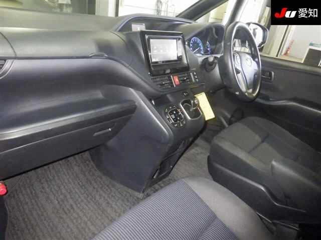 Toyota NOAH 2016 8483089-3