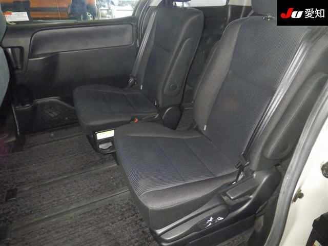 Toyota NOAH 2016 8483089-4