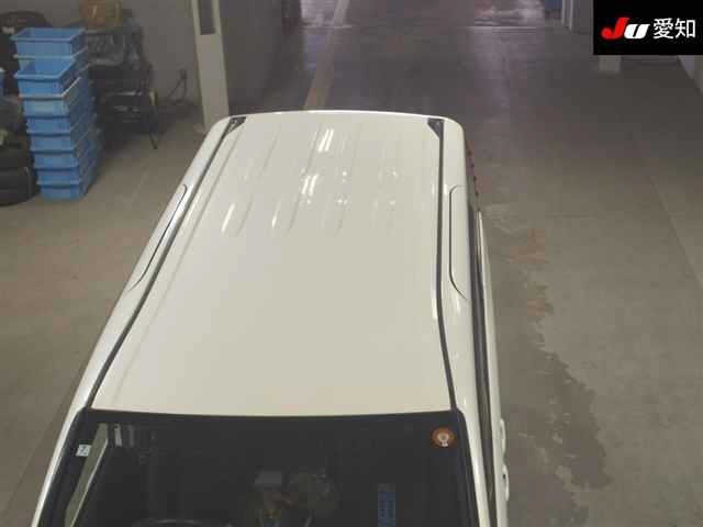 Toyota NOAH 2016 8483089-9