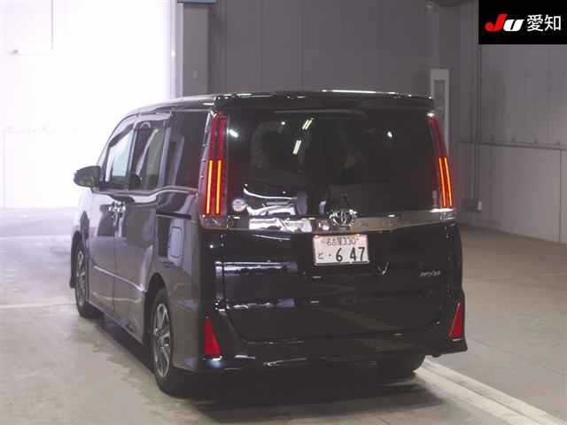 Toyota NOAH 2020 8483090-1