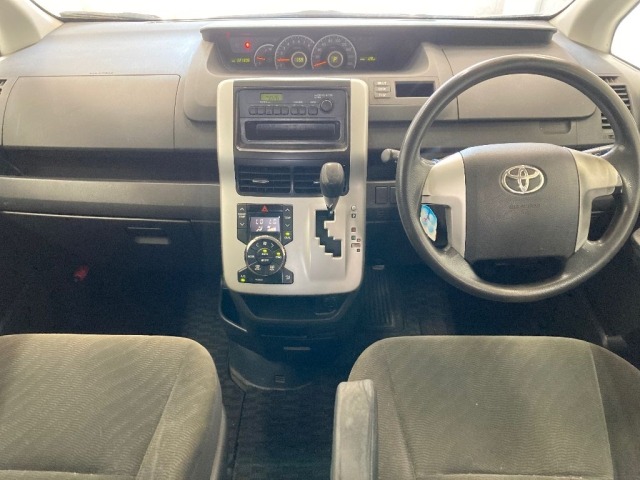 Toyota NOAH 2011 8483100-3
