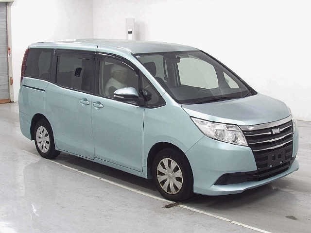 Toyota NOAH 2015 8483112-0