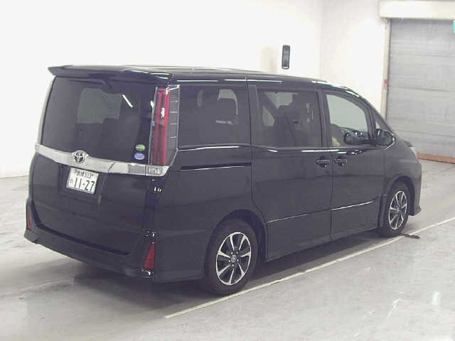 Toyota NOAH 2020 8483113-5