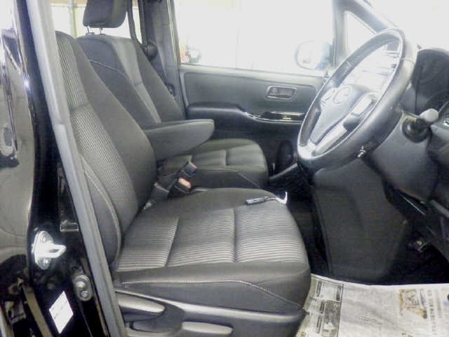 Toyota NOAH 2020 8483113-7