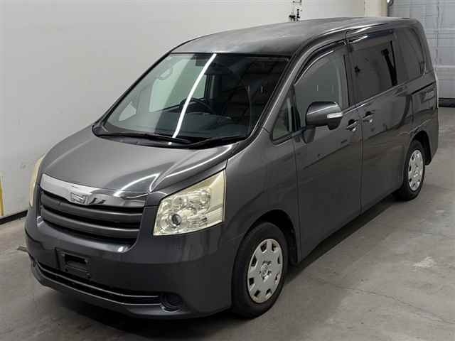 Toyota NOAH 2009 8483121-4