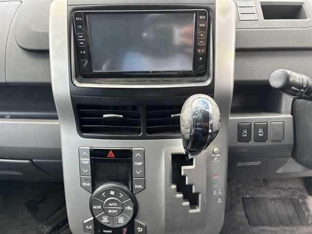 Toyota NOAH 2009 8483121-6