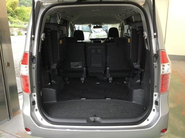 Toyota NOAH 2007 8483122-7