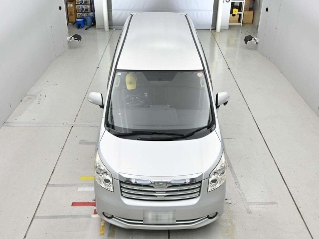 Toyota NOAH 2008 8483170-7