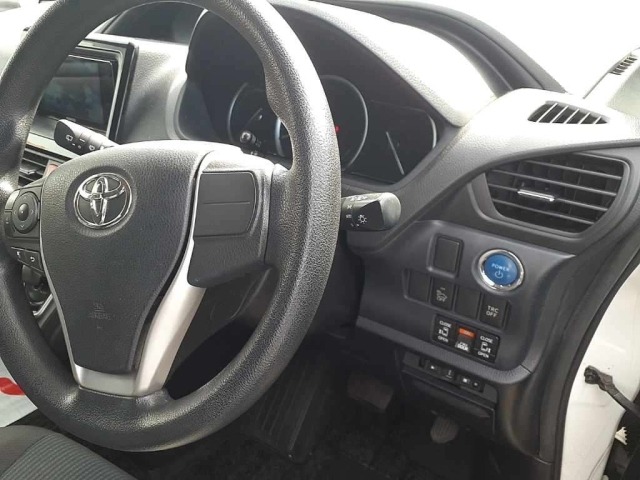 Toyota NOAH 2015 8483171-9
