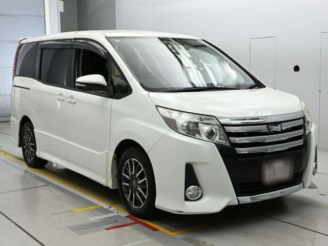 Toyota NOAH 2014 8483180-5