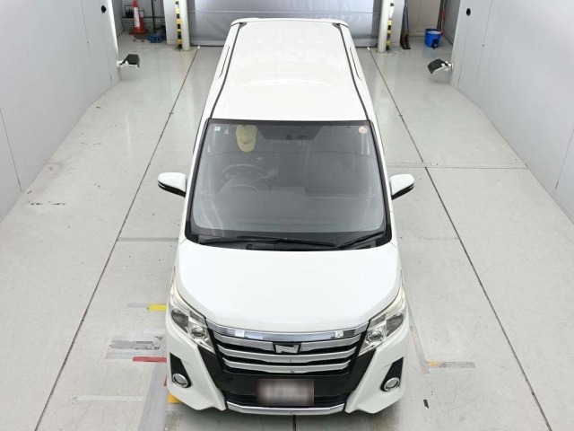 Toyota NOAH 2014 8483180-7