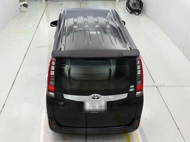 Toyota NOAH 2014 8483182-8