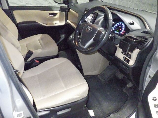 Toyota NOAH 2014 8483183-3