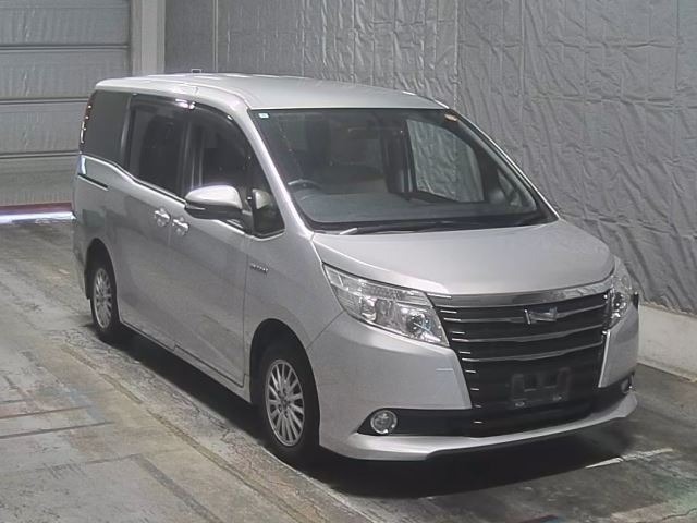 Toyota NOAH 2014 8483183-7