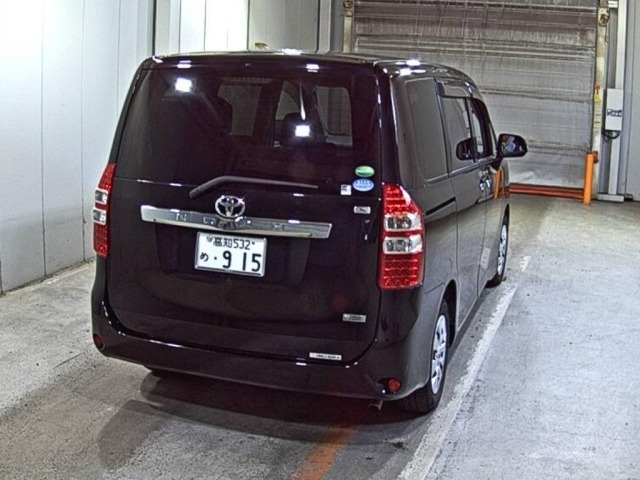 Toyota NOAH 2013 8483189-5