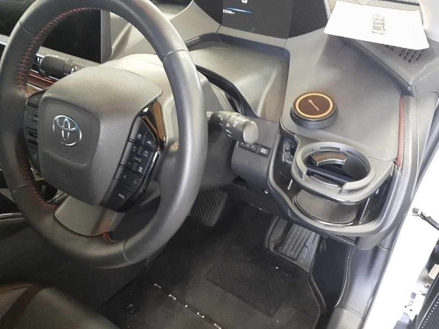 Toyota PRIUS PHV 2023 8481050-9