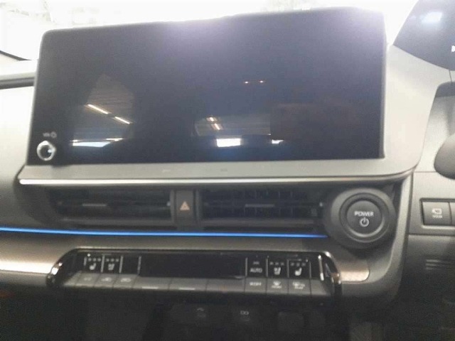 Toyota PRIUS PHV 2023 8481060-12