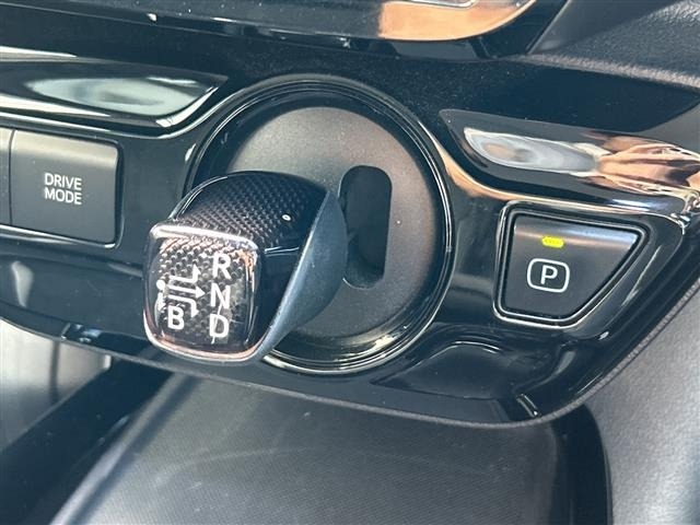 Toyota PRIUS PHV 2019 8481313-9