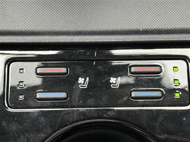 Toyota PRIUS PHV 2022 8481322-12