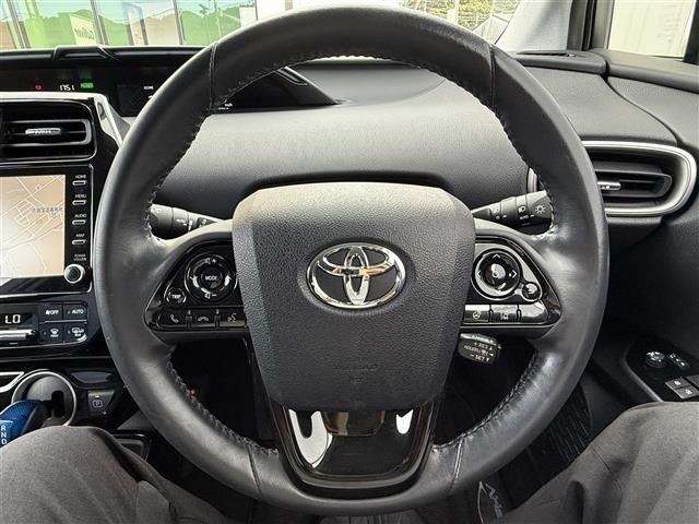Toyota PRIUS PHV 2022 8481322-3