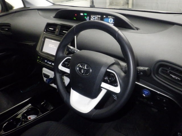 Toyota PRIUS 2018 8480453-3
