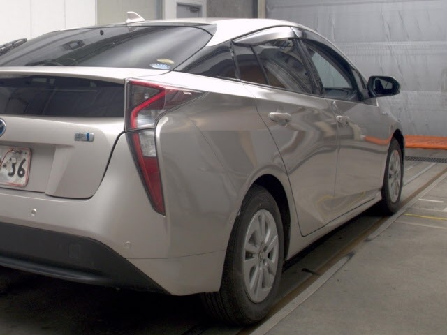 Toyota PRIUS 2018 8480453-5