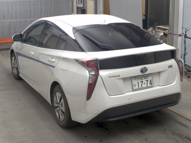 Toyota PRIUS 2017 8480468-1