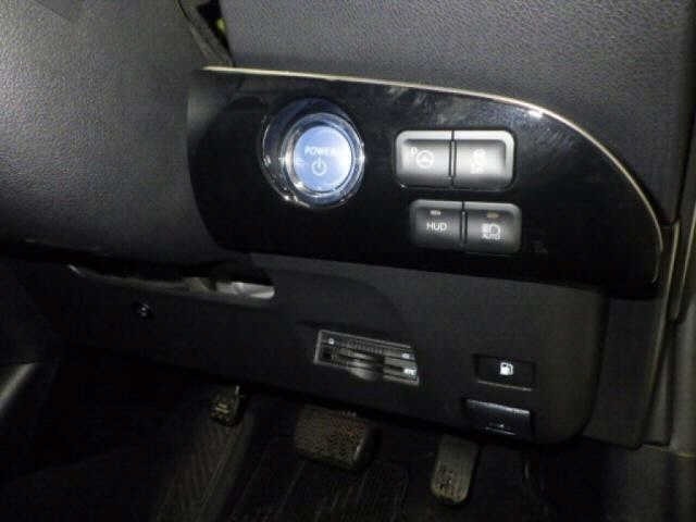 Toyota PRIUS 2016 8480485-7