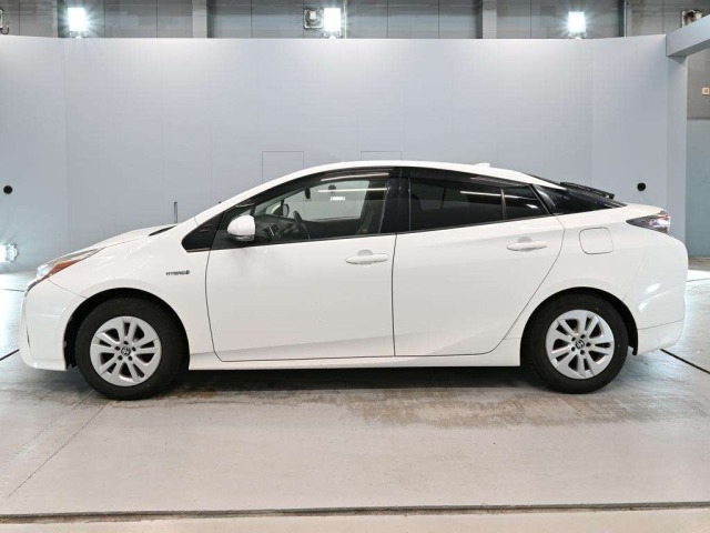 Toyota PRIUS 2016 8480496-4