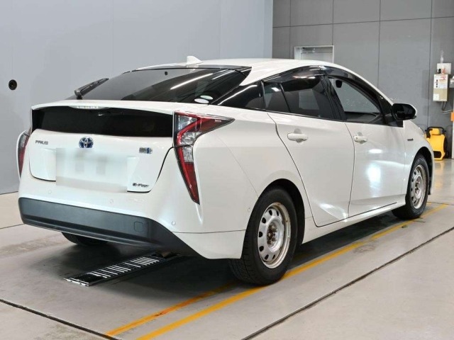 Toyota PRIUS 2017 8480497-1