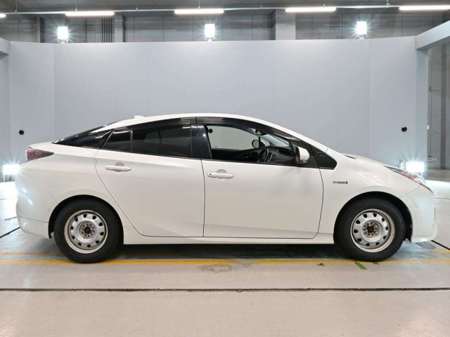 Toyota PRIUS 2017 8480497-3