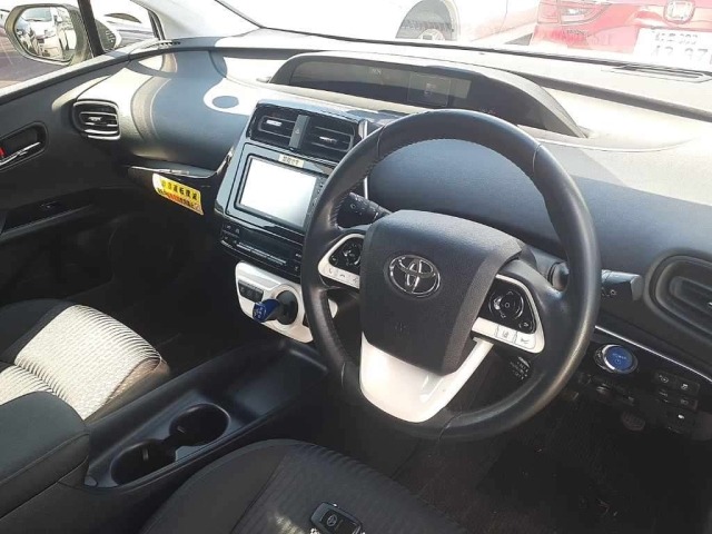 Toyota PRIUS 2017 8480497-9