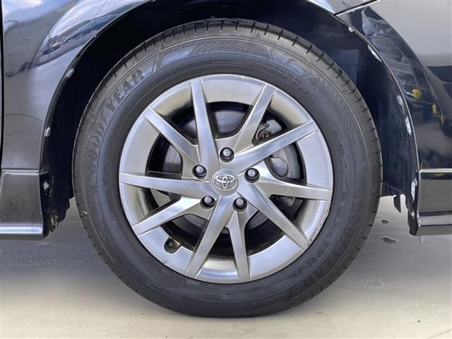 Toyota PRIUS 2017 8482875-6