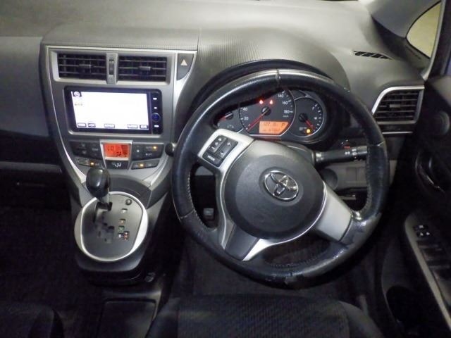 Toyota RACTIS 2013 8482912-4