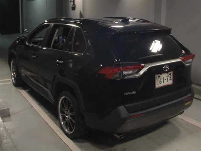 Toyota RAV4 2021 8480987-1