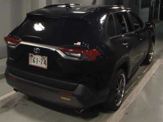 Toyota RAV4 2021 8480987-5