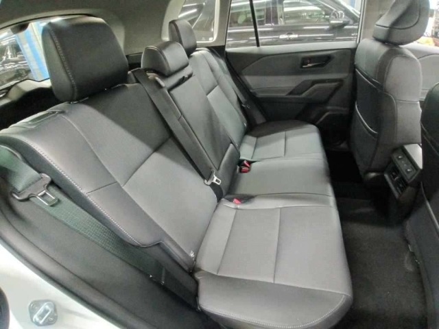 Toyota RAV4 2026 8481068-12