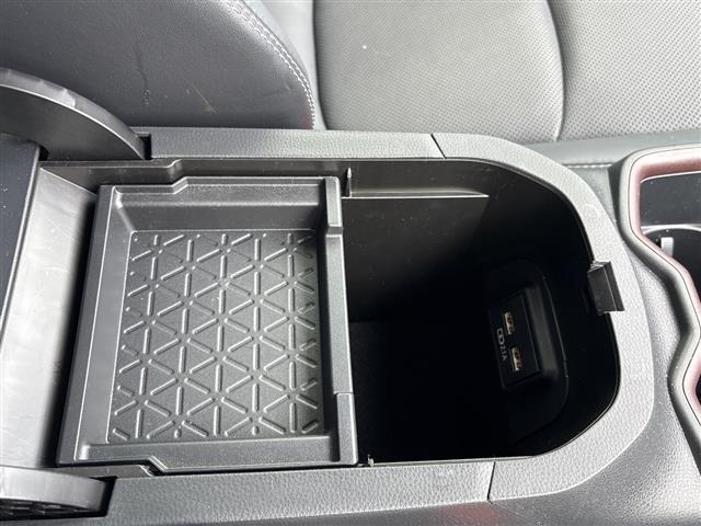 Toyota RAV4 2022 8482237-2