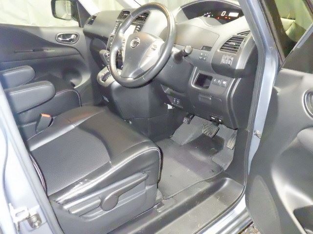 Nissan SERENA 2012 8483321-3